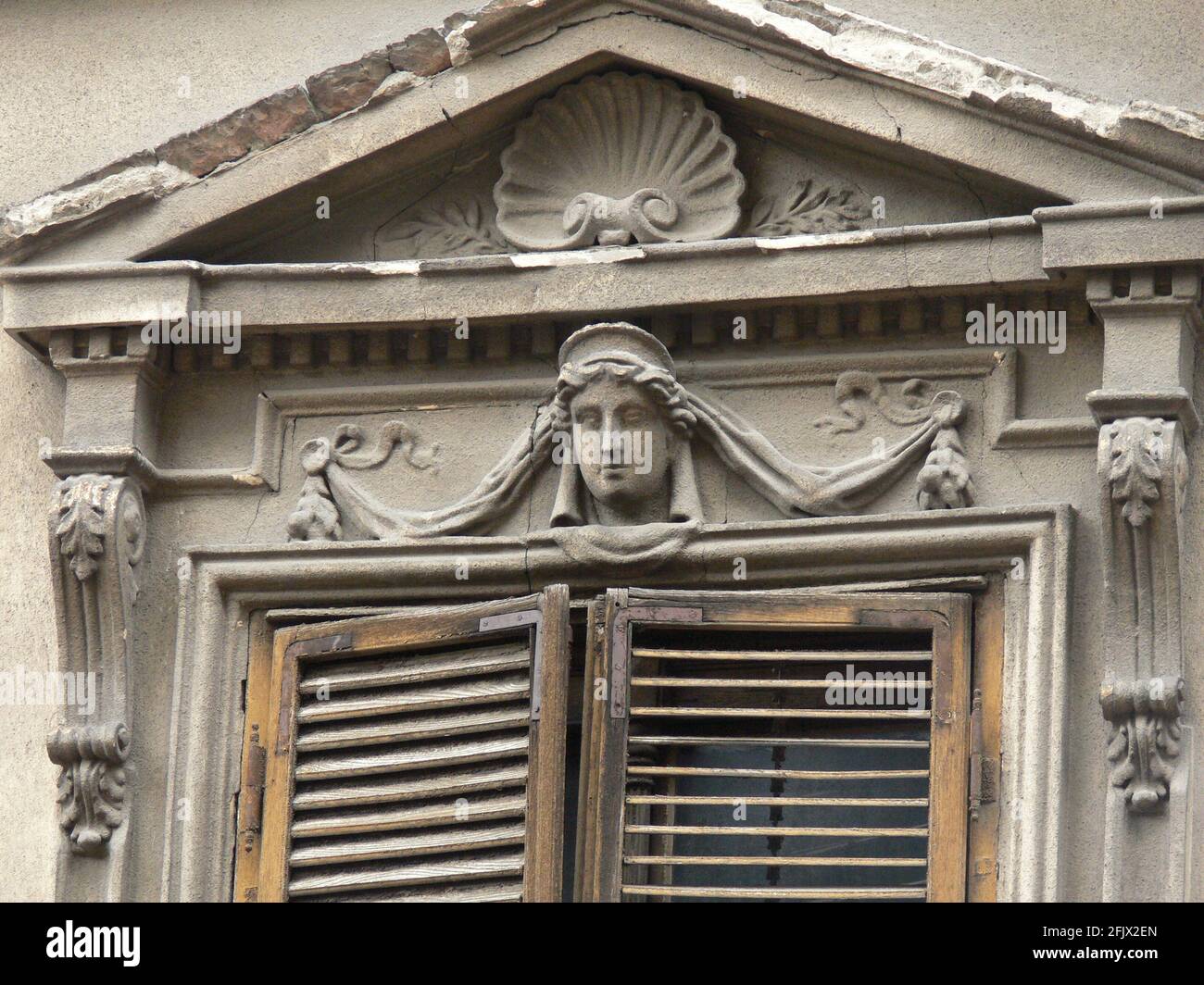 Relief féminin sur les murs du bâtiment Banque D'Images
