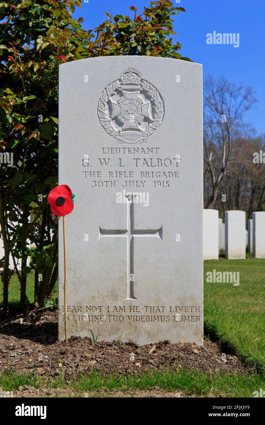 Tombe du lieutenant anglais Gilbert Walbert Lyttelton Talbot (1891-1915) au cimetière Sanctuary Wood Cemetery de Zillebeke (Ypres), Belgique Banque D'Images