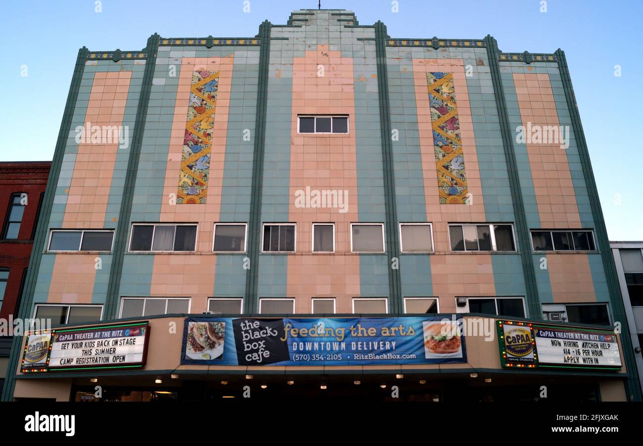 Façade art déco du Ritz Theatre and Performing Arts Center, face à Wyoming Avenue, Scranton, PA, USA Banque D'Images