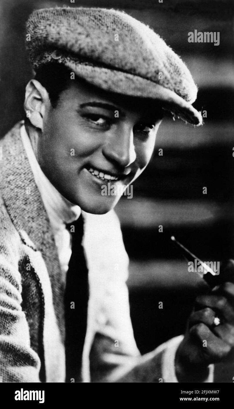 Poster Photo Vintage Rudolph Valentino 1924 Avec Barbe - Taille 24x36 Pouces, Réimpression Noir Et Blanc
