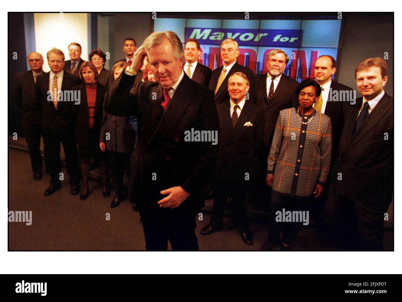 Le député de Steven Norris février 2000 dirige les candidats à l'Assemblée de circonscription pendant un Appel photo pour faire rebondir la liste des conservateurs L'Assemblée du Grand Londres Banque D'Images