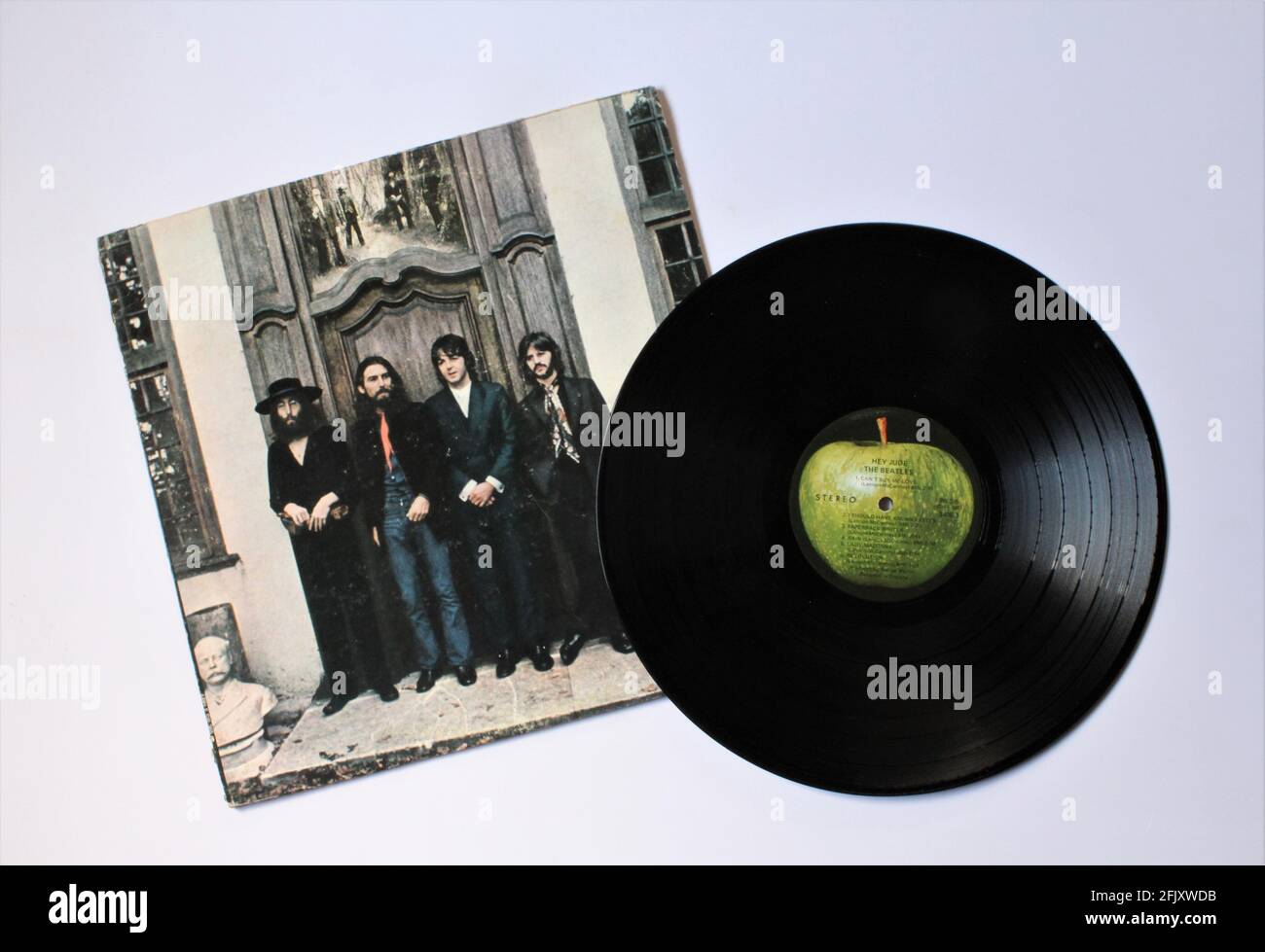 Le groupe de rock anglais The Beatles Music album on vinyle record LP disc. Intitulé: Hey Jude Banque D'Images