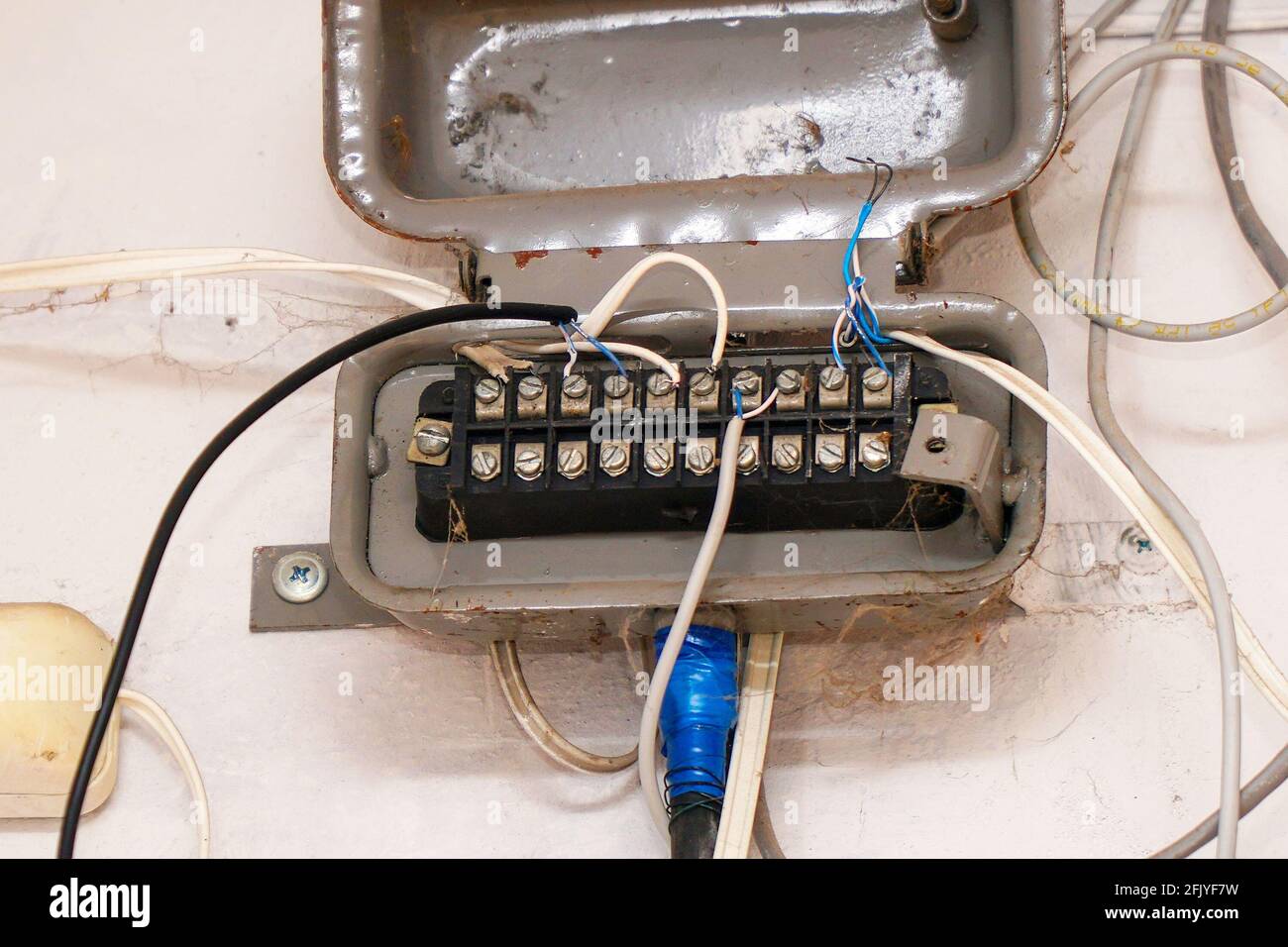 Introducir 125+ imagen raccordement telephone maison ancienne fr.thptnganamst.edu.vn