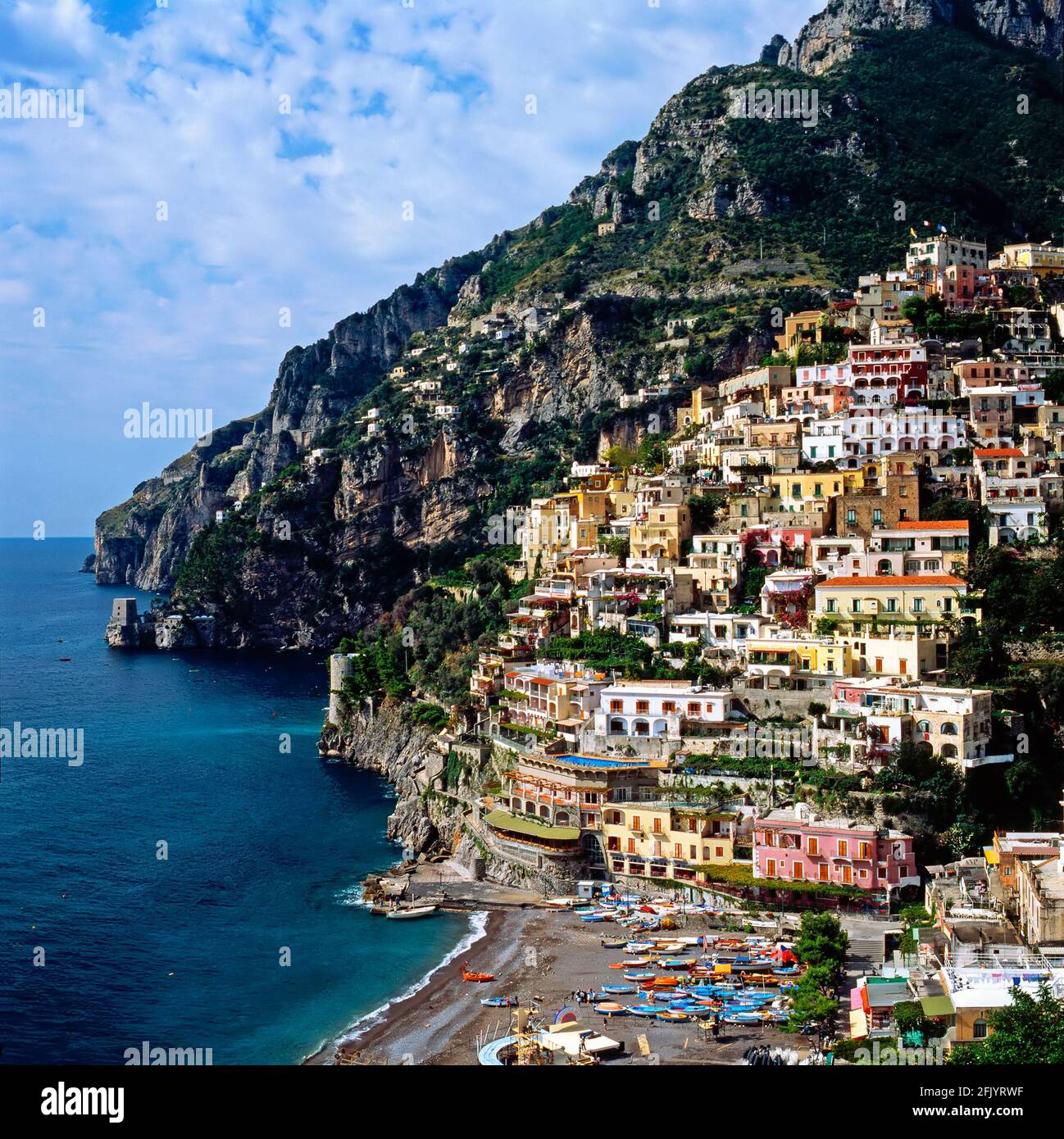 Vue sur Positano sur la côte d'Amalfi en Italie Banque D'Images