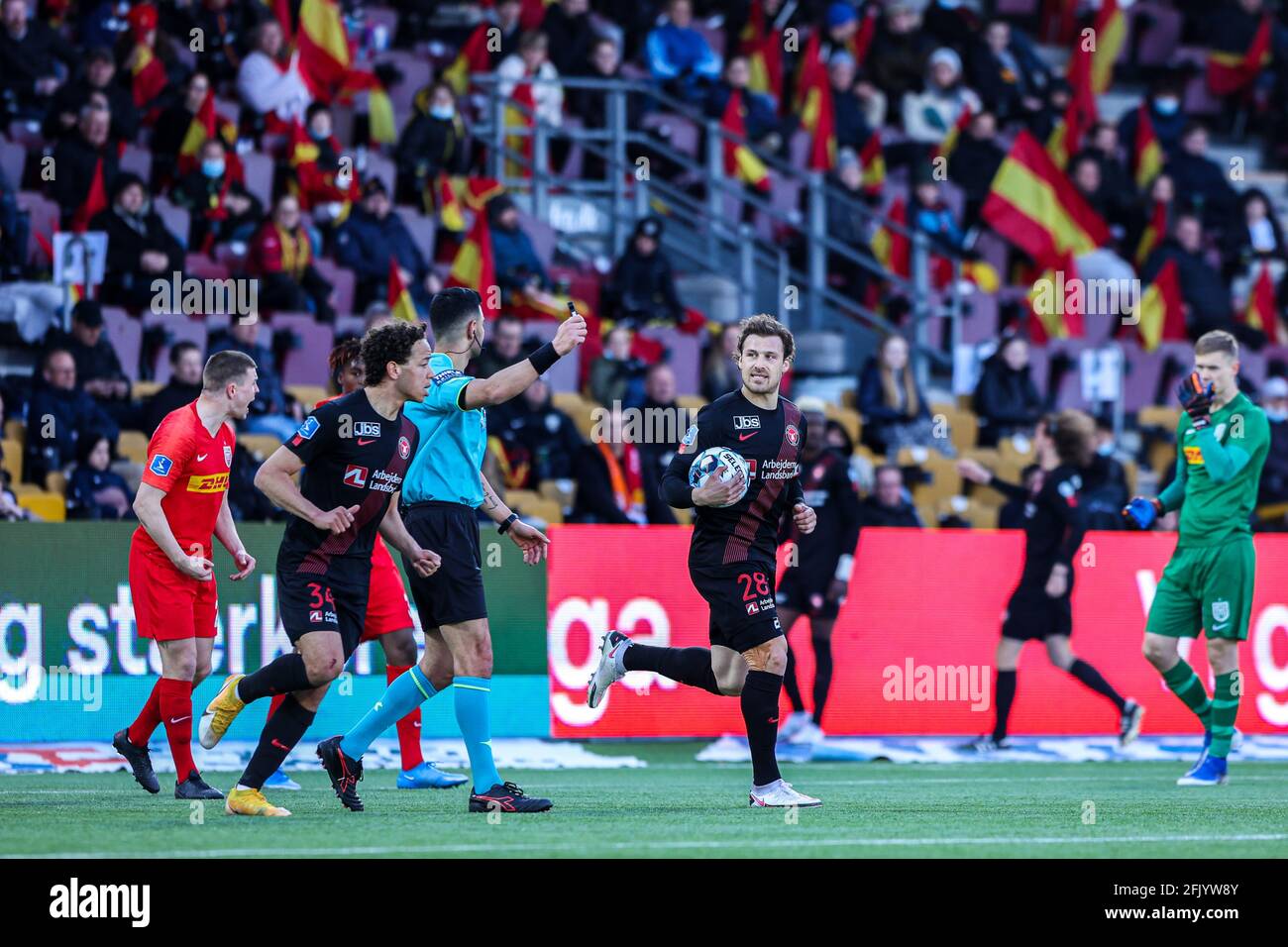 Farum, Danemark. 26 avril 2021. Erik Sviatchenko (28) du FC Midtjylland vu pendant le match 3F Superliga entre le FC Nordsjaelland et le FC Midtjylland en droit de Dream Park à Farum. (Crédit photo : Gonzales photo/Alamy Live News Banque D'Images