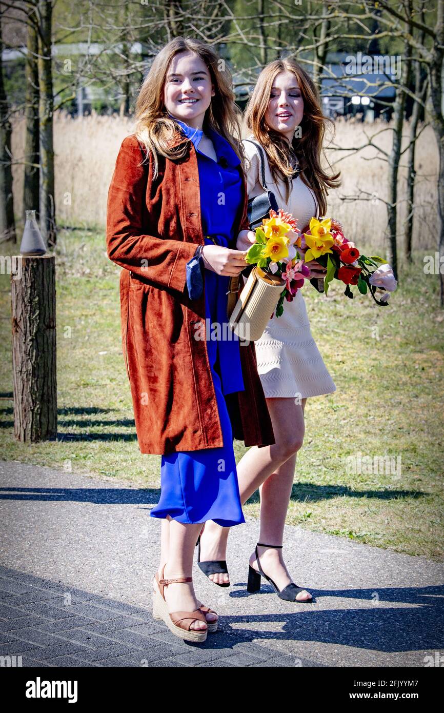 Eindhoven, pays-Bas. 27 avril 2021. Le roi Willem-Alexander célèbre son anniversaire à Eindhoven au Tech Campus avec la reine Maxima et les princesses Amalia, Alexia et Ariane pendant le King's Day 2021. L'anniversaire du roi sera célébré numériquement à cause des mesures de corona. Pays-Bas le 27 avril 2021. Photo de Robin Utrecht/ABACAPRESS.COM crédit: Abaca Press/Alay Live News Banque D'Images