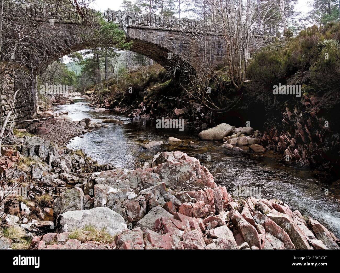 Pont sur l'eau de Tanar Aberdeenshire Ecosse Banque D'Images