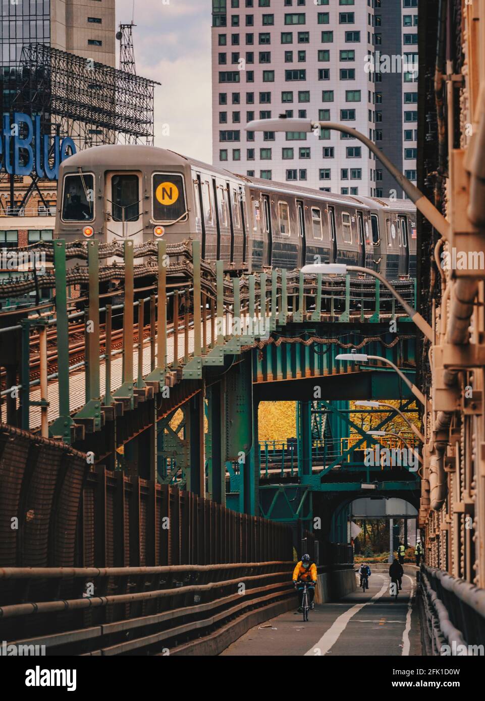 Gare de New York vue classique du train de pont de queens Banque D'Images