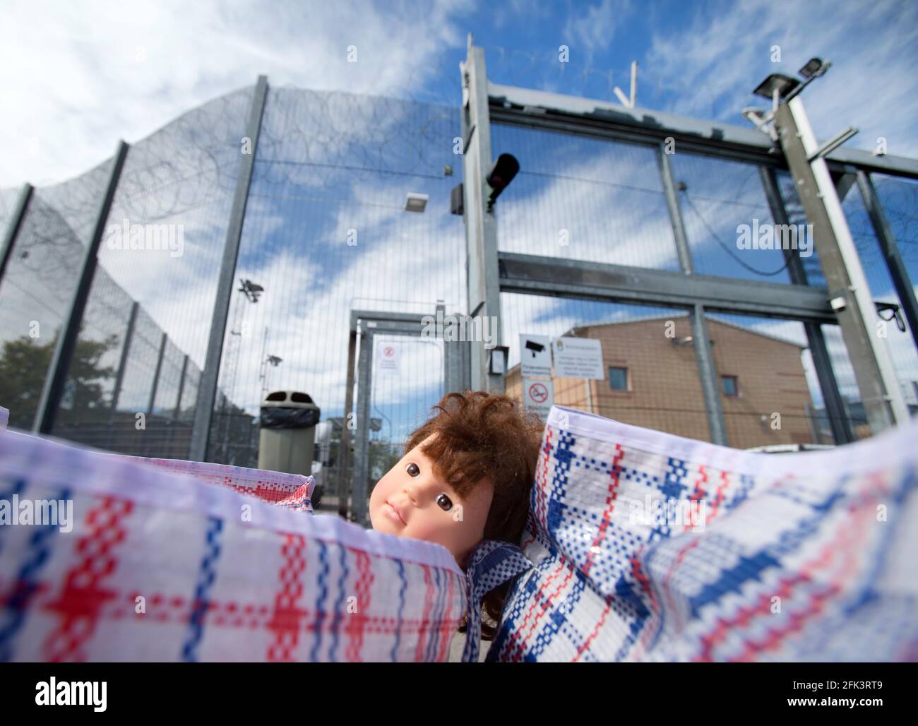 Une organisation qui a donné des jouets à des enfants qui visitent leurs pères à la prison de Skänninge. Banque D'Images