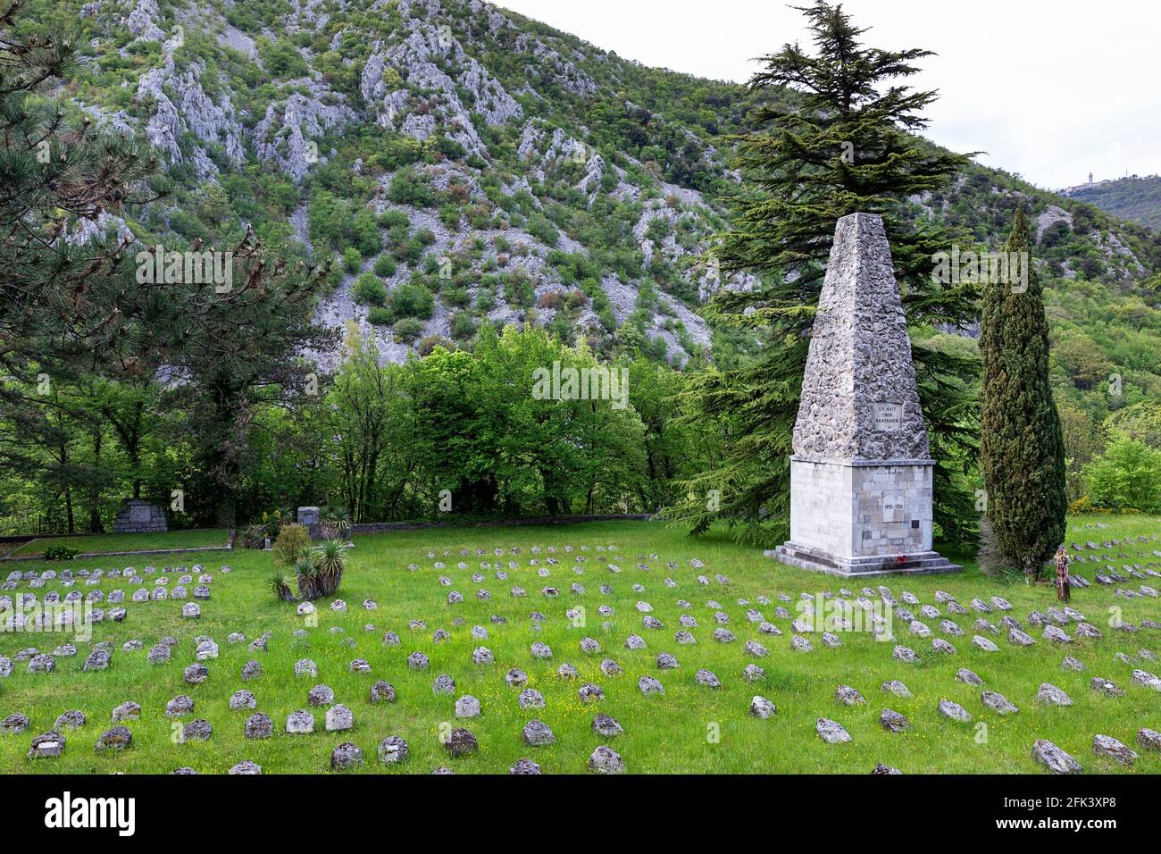 Militaire première Guerre mondiale cimetière de l'armée austro-hongroise, soldats tués jusqu'en 1916 à Solkan Slovénie, point commémoratif de la première Guerre mondiale Banque D'Images