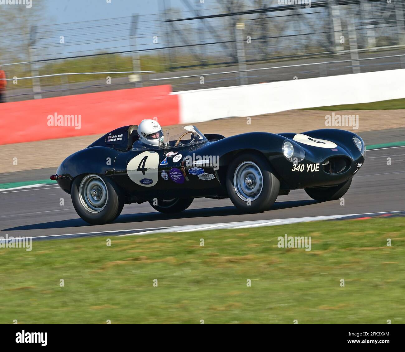 Nicholas ball, Jaguar D type, FISCAR Historic 50's, Hawthorn Trophy Cars, Hawthorn International et Tom Cole Trophies Race pour les années 1950 Sports Racing a Banque D'Images