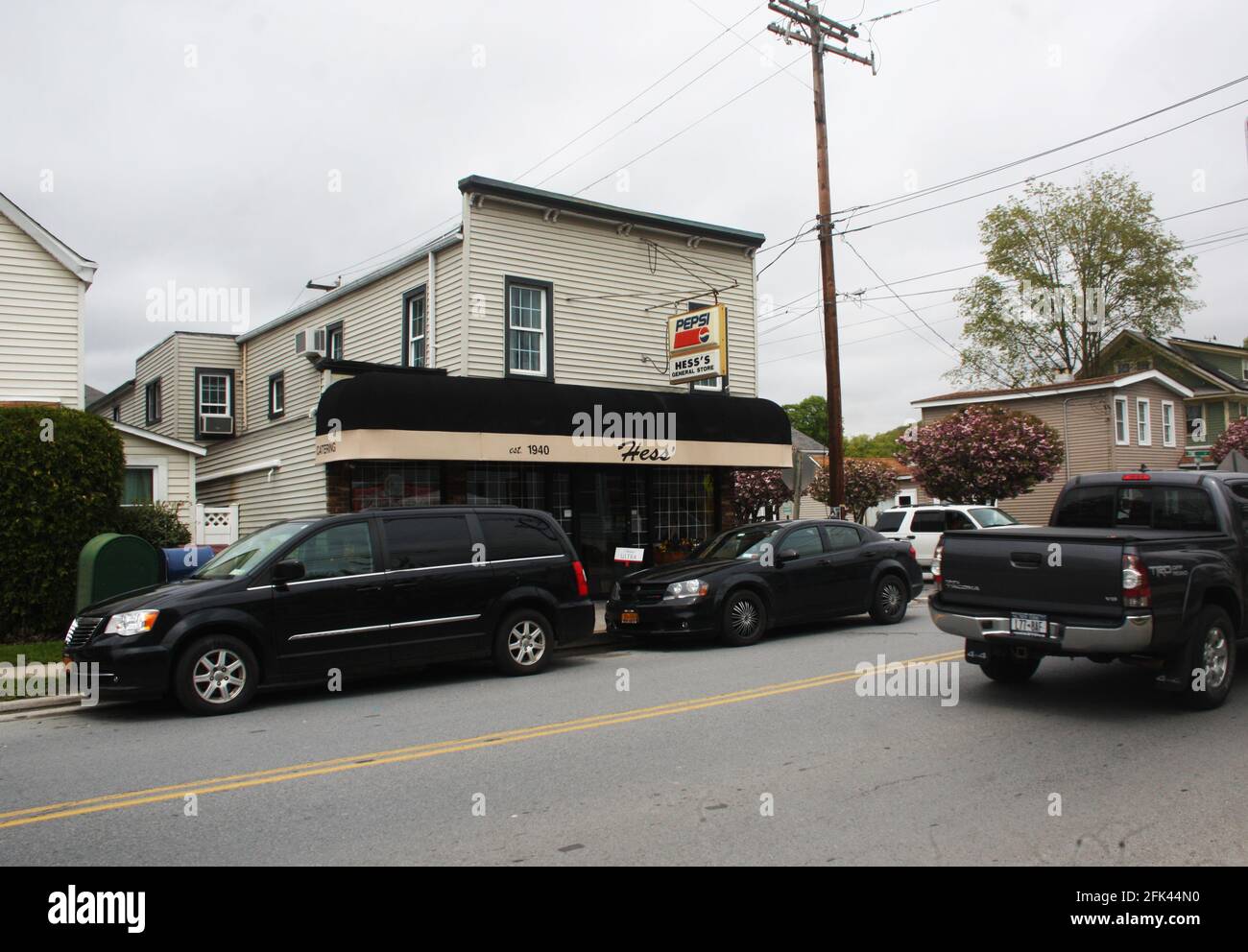 PORT JERVIS, NY, ÉTATS-UNIS - 26 mai 2019: Hess Store Deli local and Convenience Store à Port Jervis New York. Petite ville d'État, entreprise locale Banque D'Images