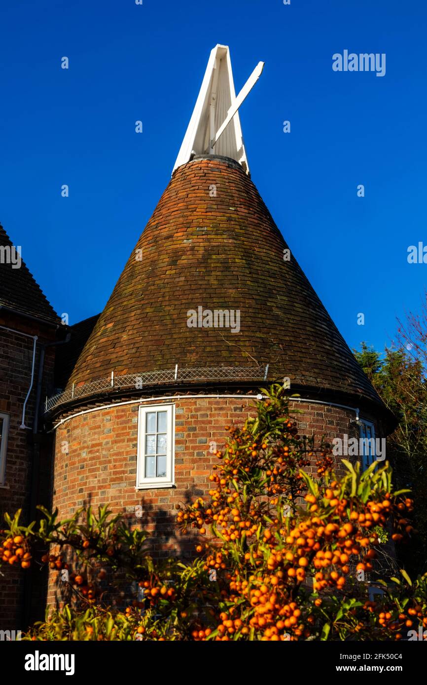 Angleterre, Kent, maisons Oast converties aka Oasts près de Tunbridge Wells *** Légende locale *** Grande-Bretagne,britannique,conversion,converti,campagne,Angleterre,en Banque D'Images