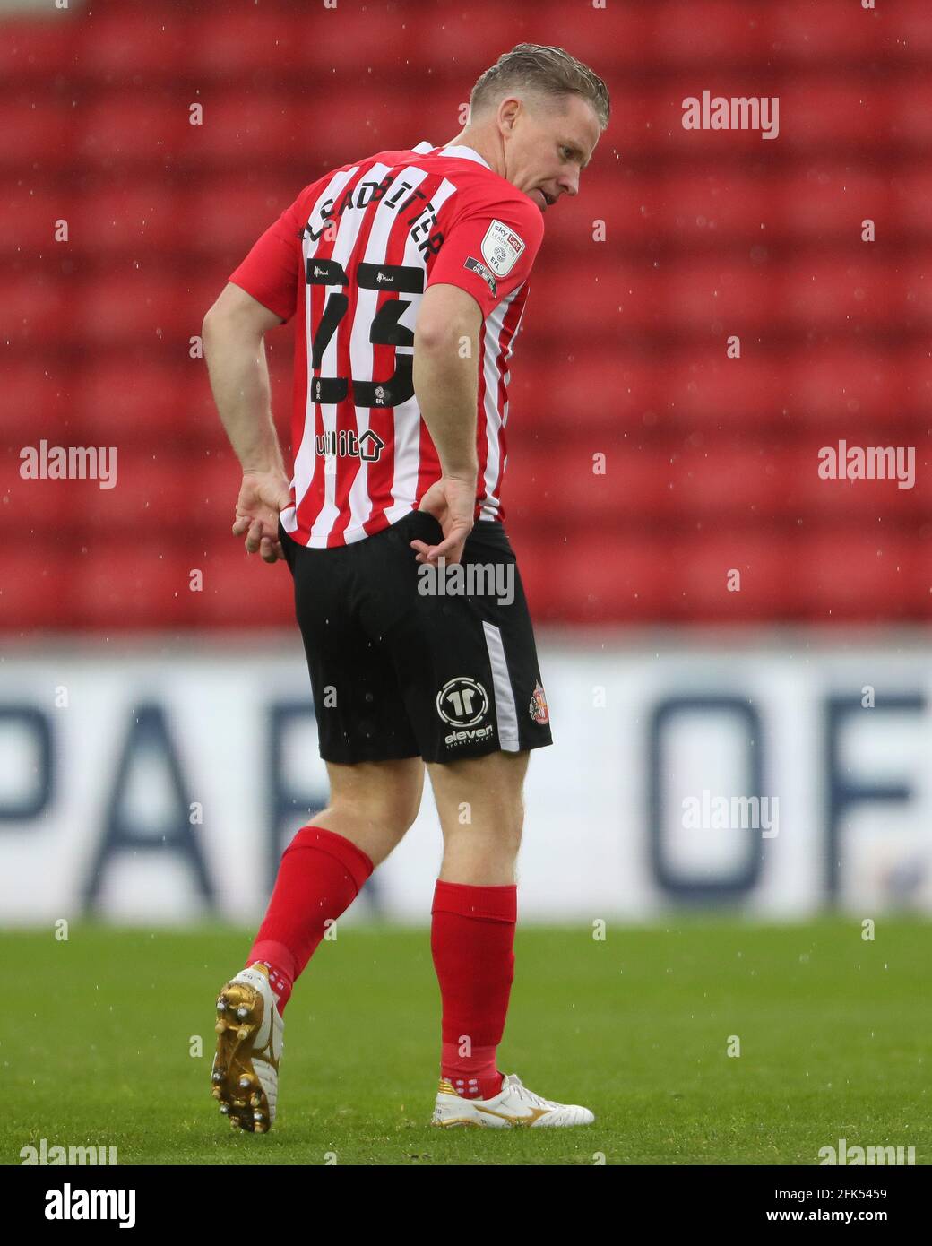SUNDERLAND, ROYAUME-UNI. 27 AVRIL Grant Leadamer de Sunderland lors du match de la Sky Bet League 1 entre Sunderland et Blackpool au stade de Light, Sunderland, le mardi 27 avril 2021. (Credit: Mark Fletcher | MI News) Credit: MI News & Sport /Alay Live News Banque D'Images