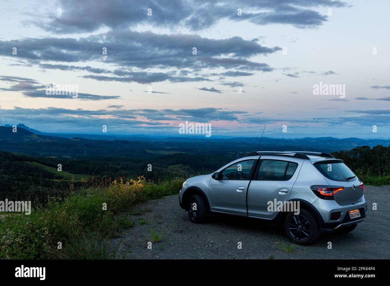 Sandero Stepway à Rio do Rastro Mountain Range, Brésil Banque D'Images