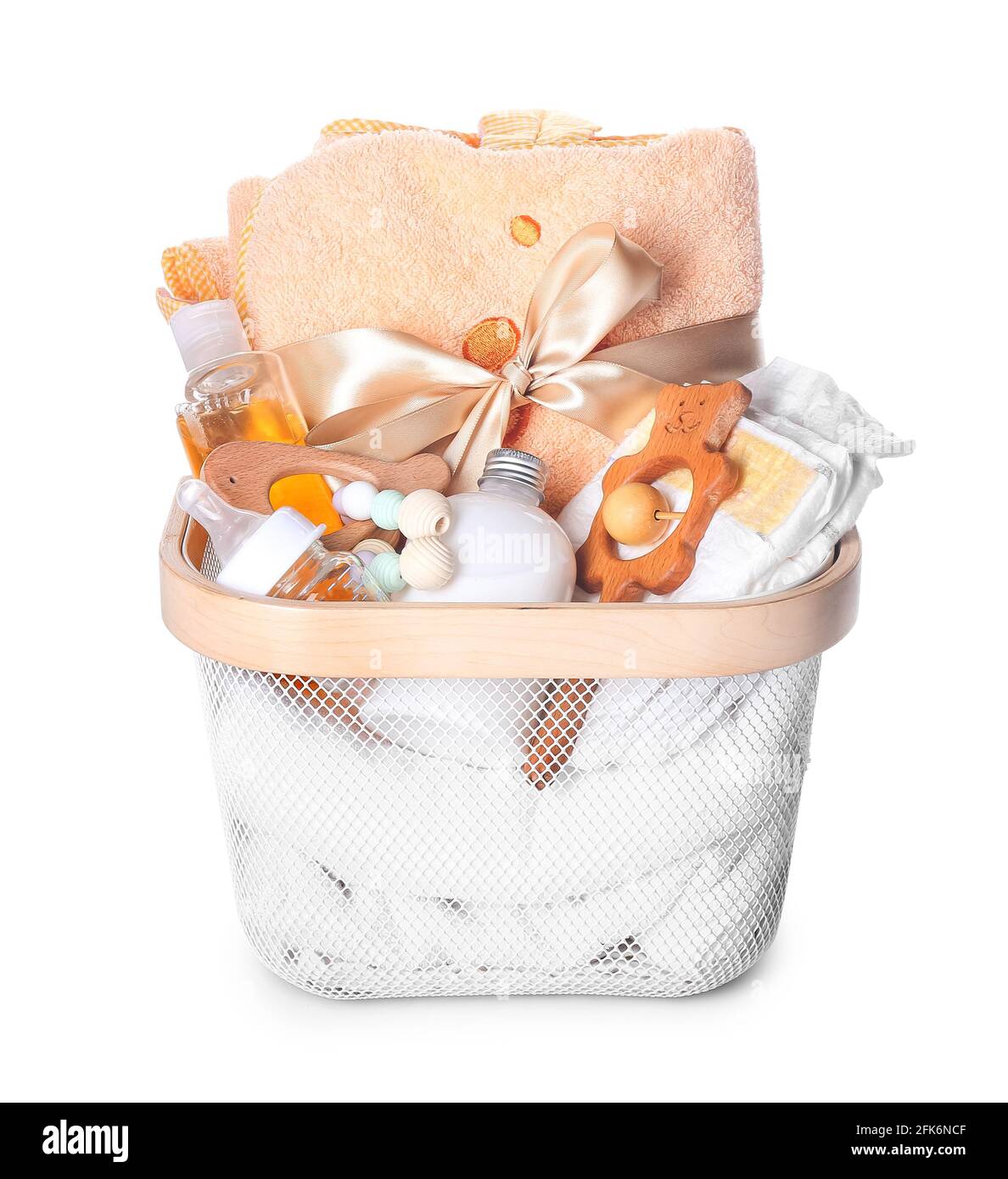 Panier Avec Cadeaux Pour Bebe Sur Fond Blanc Photo Stock Alamy