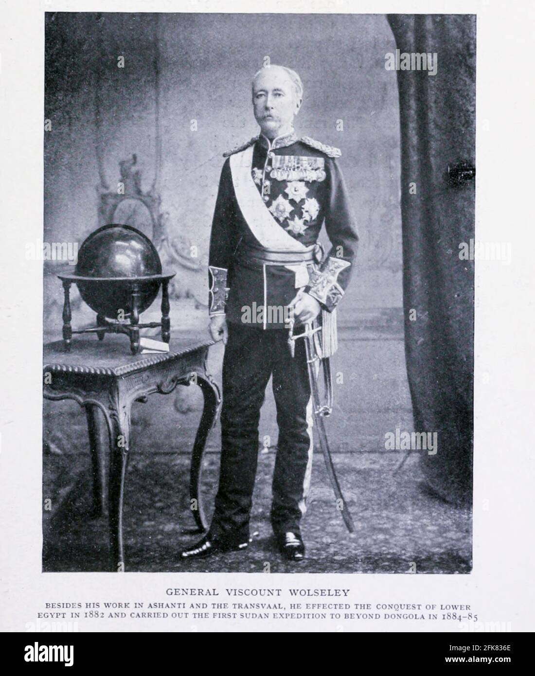Maréchal Garnet Joseph Wolseley, 1er vicomte Wolseley, PK, GCB, OM, GCMG, VD, PC (4 juin 1833 – 25 mars 1913) était un officier anglo-irlandais de l'armée britannique. Il est devenu l'un des généraux britanniques les plus influents et les plus admirés après une série de succès au Canada, en Afrique de l'Ouest et en Égypte, suivi d'un rôle central dans la modernisation de l'Armée britannique dans la promotion de l'efficacité. Il a servi en Birmanie, dans la guerre de Crimée, dans la mutinerie indienne, en Chine, au Canada et dans toute l'Afrique, y compris sa campagne Ashanti (1873–1874) et l'expédition du Nil contre le Soudan Mahdiste en 1884–85. Wolseley a servi comme Co Banque D'Images