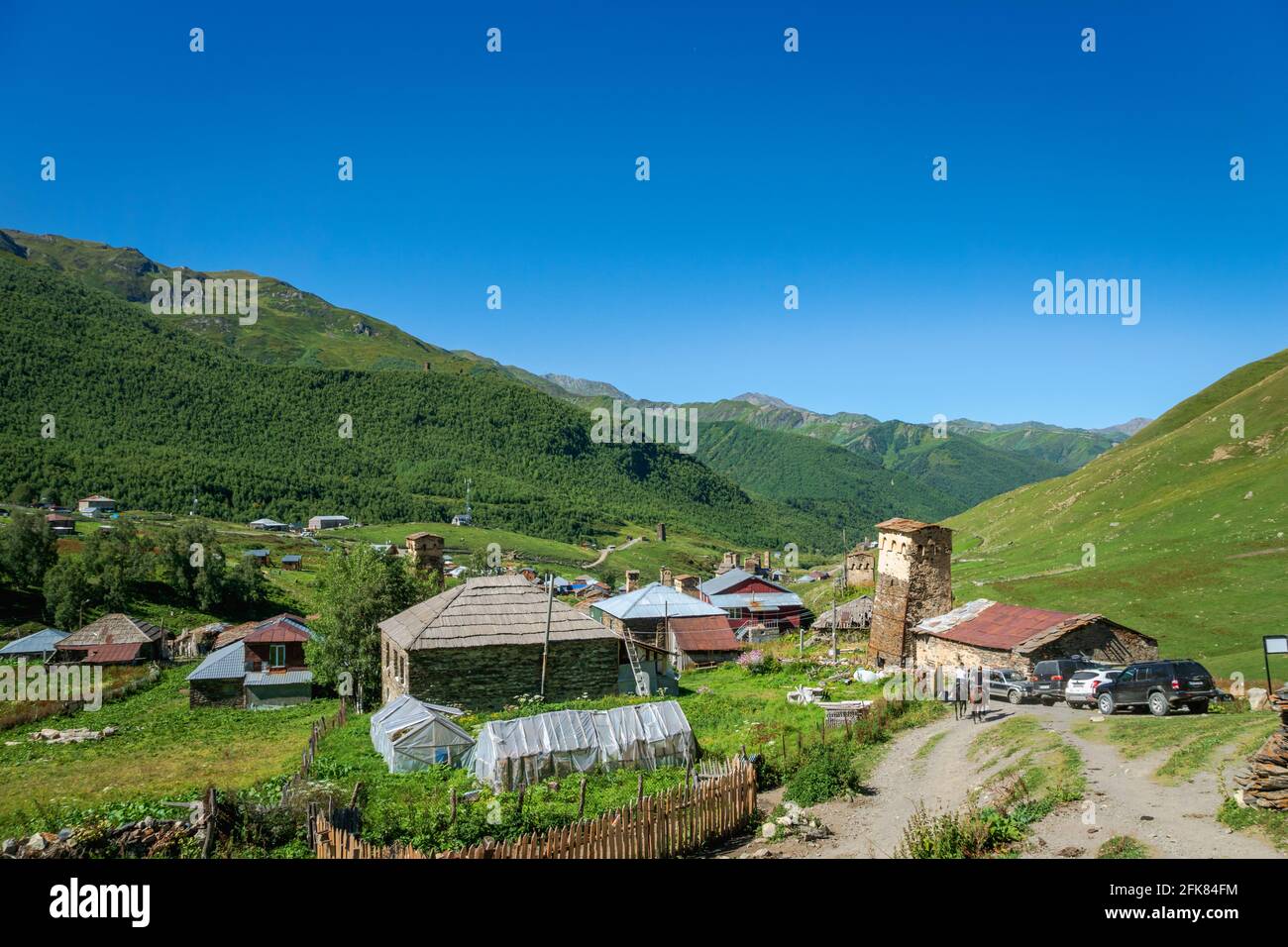Paysage du village d'Ushguli dans la région de Svaneti, Géorgie - site classé au patrimoine mondial de l'UNESCO Banque D'Images