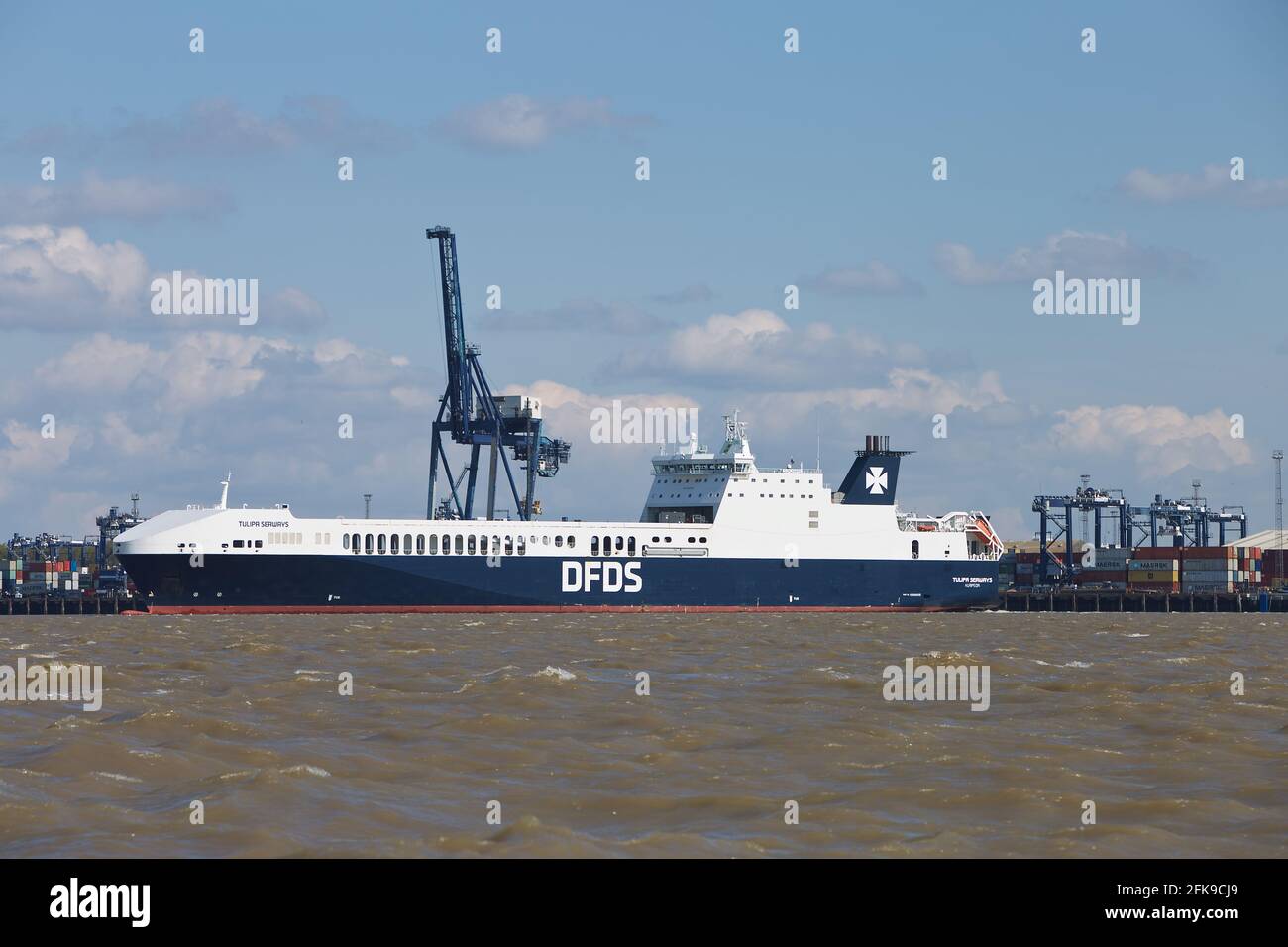 RO-RO (Roll On - Roll Off) cargo DFDS Tulipa Seaways quittant le port de Felixstowe, Suffolk, Royaume-Uni. Banque D'Images
