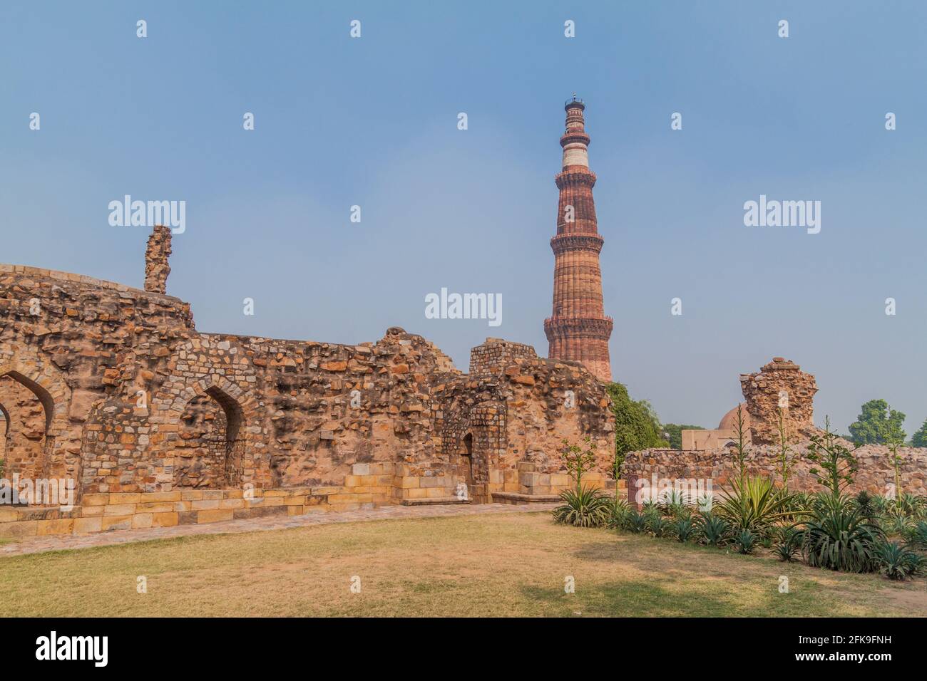 Qutub Minar minaret à Delhi, Inde Banque D'Images