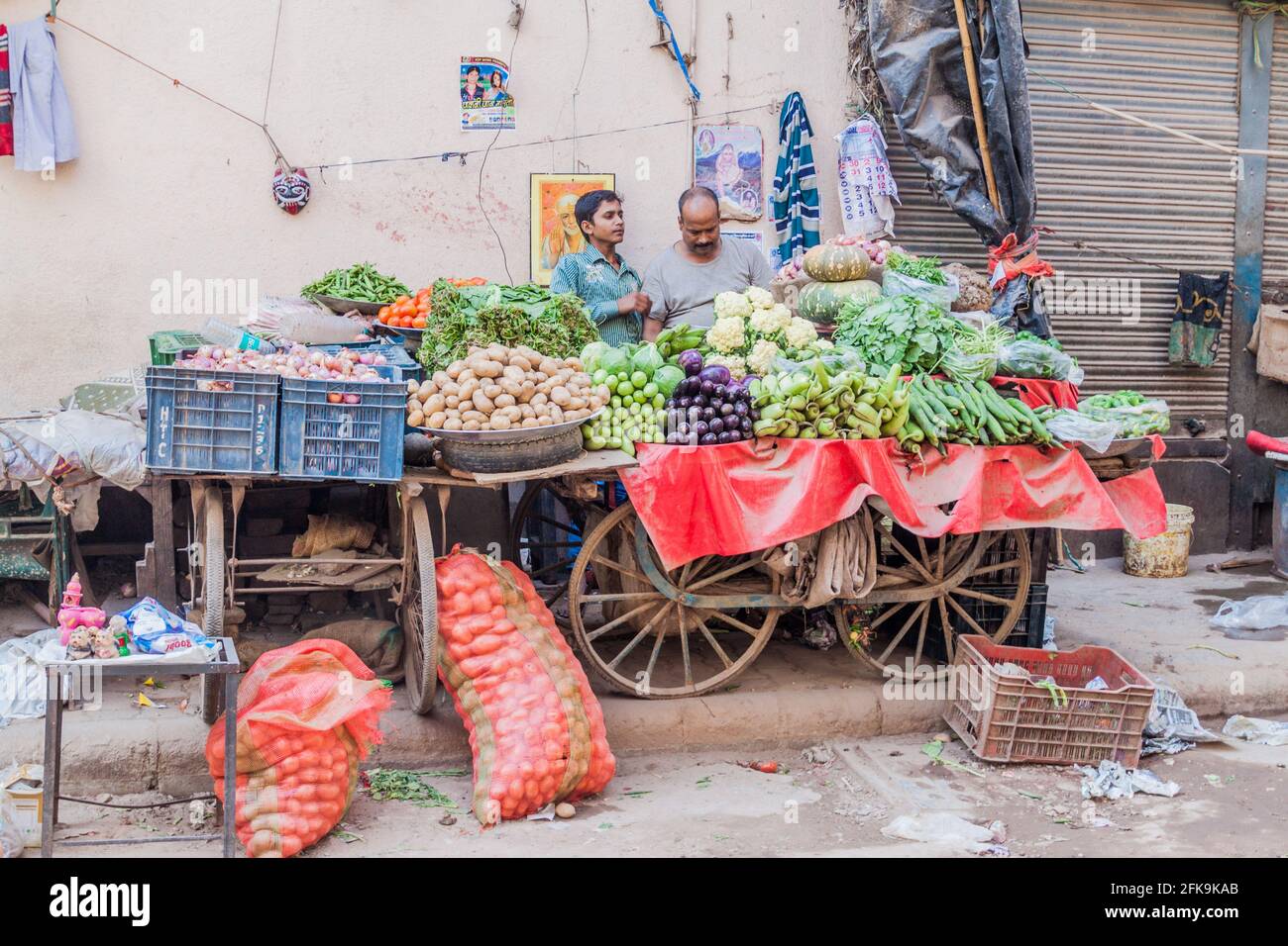 DELHI, INDE - 22 OCTOBRE 2016 : un bac à légumes dans le centre de Delhi, Inde Banque D'Images