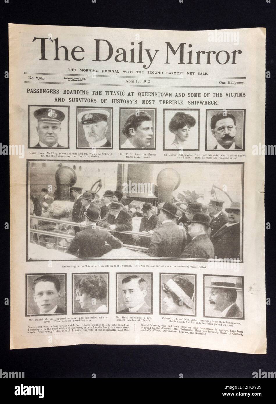 La première page du journal Daily Mirror (réplique) du 17 avril 1912 après le naufrage du RMS Titanic. Banque D'Images