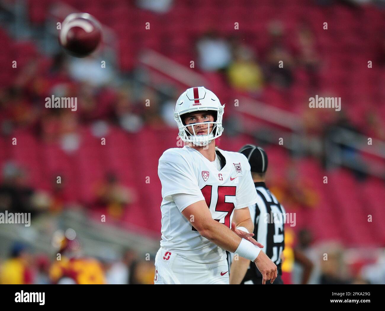 (PHOTOS DU FICHIER).ancien quarterback du Cardinal Stanford (15) Davis Mills devrait passer de la 2e à la 3e série de la version 2021 de la NFL Draft. Ici, il est photographié le 7 septembre 2019 par rapport aux Trojans USC, la version NFL sera tenue à Cleveland, Ohio, le 29 avril 2021.(crédit obligatoire : Jose/MarinMedia.org/Cal Sport Media) (photographe complet absolu et crédits requis) Banque D'Images