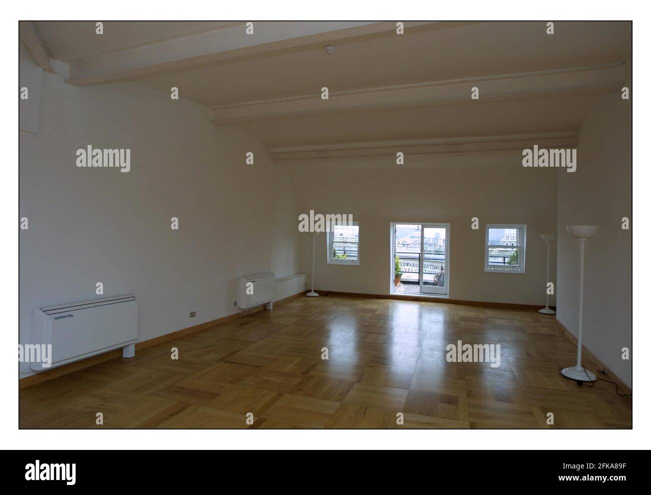 Une des dernières propriétés résidentielles disponibles sur Trafalgar Square. 60 Trafalgar Sq est sur le marché.pic David Sandison 4/3/2002 Banque D'Images