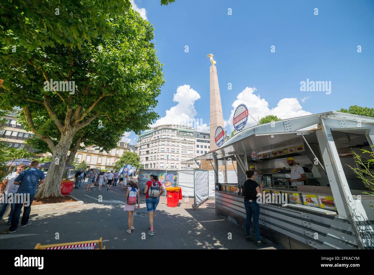 Luxembourg, Grand-Duché de Luxembourg - 06 juillet 2018 : vue sur une des rues du centre de Luxembourg Banque D'Images