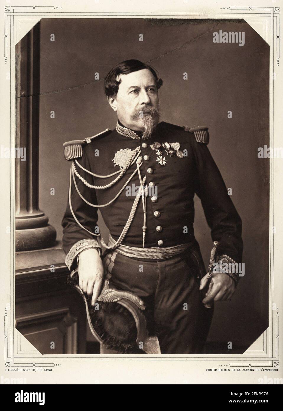Napoléon-Auguste Lannes, comte de Montebello, major-général et aide-de-camp de l'empereur. 1801-1874 Photographie de Léon Crémière, photographe à l'empereur. Fait partie d'un portfolio de 40 portraits documentant des figures éminentes du second Empire. Paris, Fondation Napoléon Banque D'Images