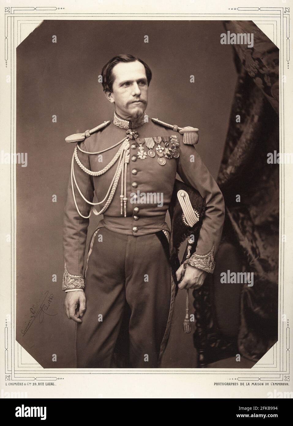 Baron de Vassart, commandant de l'escadron d'artillerie et officier d'artillerie à l'empereur. Photographie (1861) de Léon Crémière, photographe de l'empereur. Fait partie d'un portfolio de 40 portraits documentant des figures éminentes du second Empire. Paris, Fondation Napoléon Banque D'Images