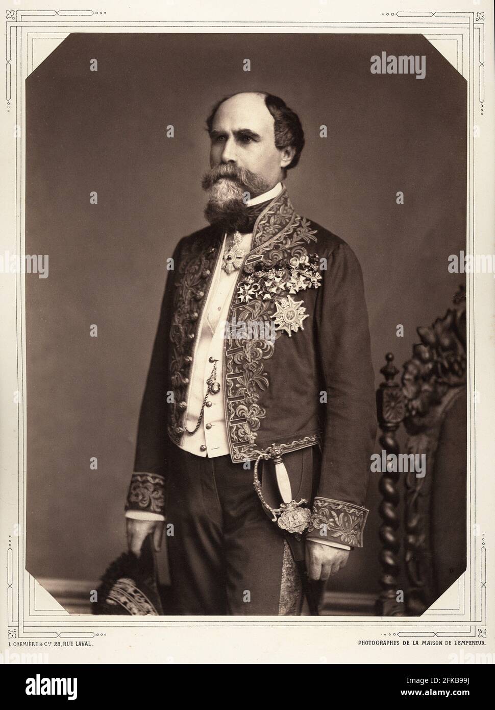 Baron de la Jus, Maître de cérémonie et officier des relations étrangères (traitant spécifiquement des ambassadeurs étrangers). Photographie de Léon Crémière, photographe de l'empereur. Fait partie d'un portfolio de 40 portraits documentant des figures éminentes du second Empire. Paris, Fondation Napoléon Banque D'Images