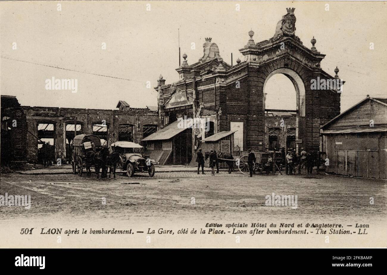 Laon pendant la première Guerre mondiale gare ferroviaire après l'attentat en 1914. Département français : 02 - Aisne Banque D'Images