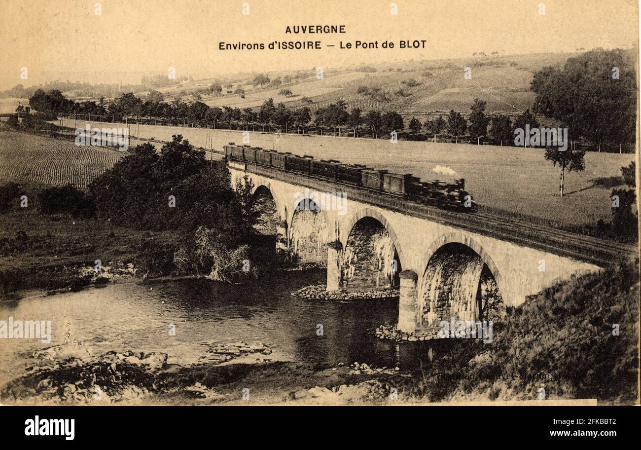 ISSOIRE. Département français : 63 - Puy-de-Dôme carte postale fin du XIXe siècle - début du XXe siècle Banque D'Images