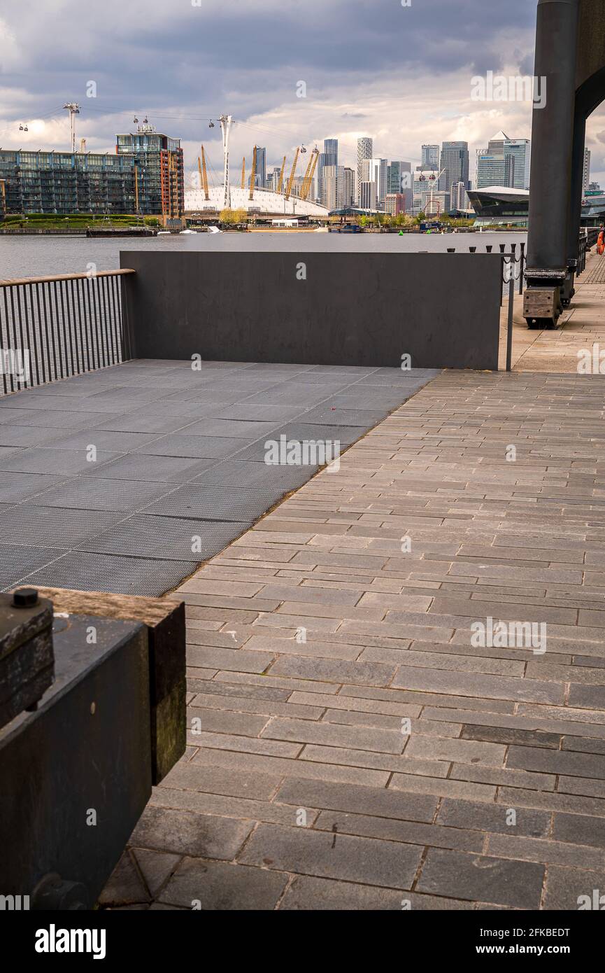 Une promenade autour de Royal Albert Dock, est de Londres, Angleterre Banque D'Images