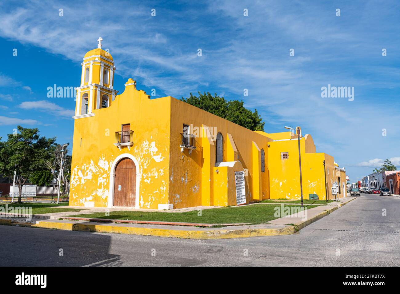 Église Guadalupe, ville fortifiée historique de Campeche, site classé au patrimoine mondial de l'UNESCO, Campeche, Mexique, Amérique du Nord Banque D'Images