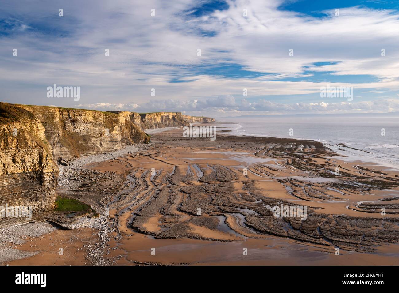 Littoral spectaculaire de la côte du patrimoine de Glamourgan près de la baie de Dunraven, au sud du pays de Galles, au Royaume-Uni, en Europe Banque D'Images