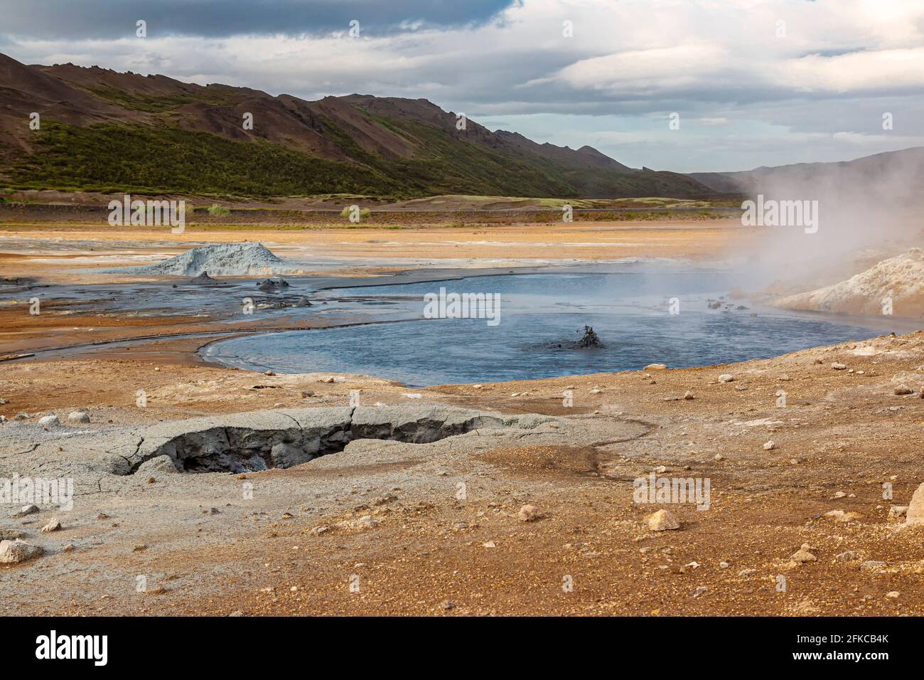 Les champs de soufre de Namafjall dans le paysage volcanique de Hverir En Islande Banque D'Images