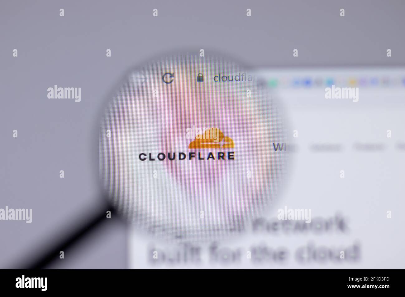 New York, Etats-Unis - 26 avril 2021 : gros plan du logo de la société Cloudflall sur la page du site Web, Editorial Banque D'Images