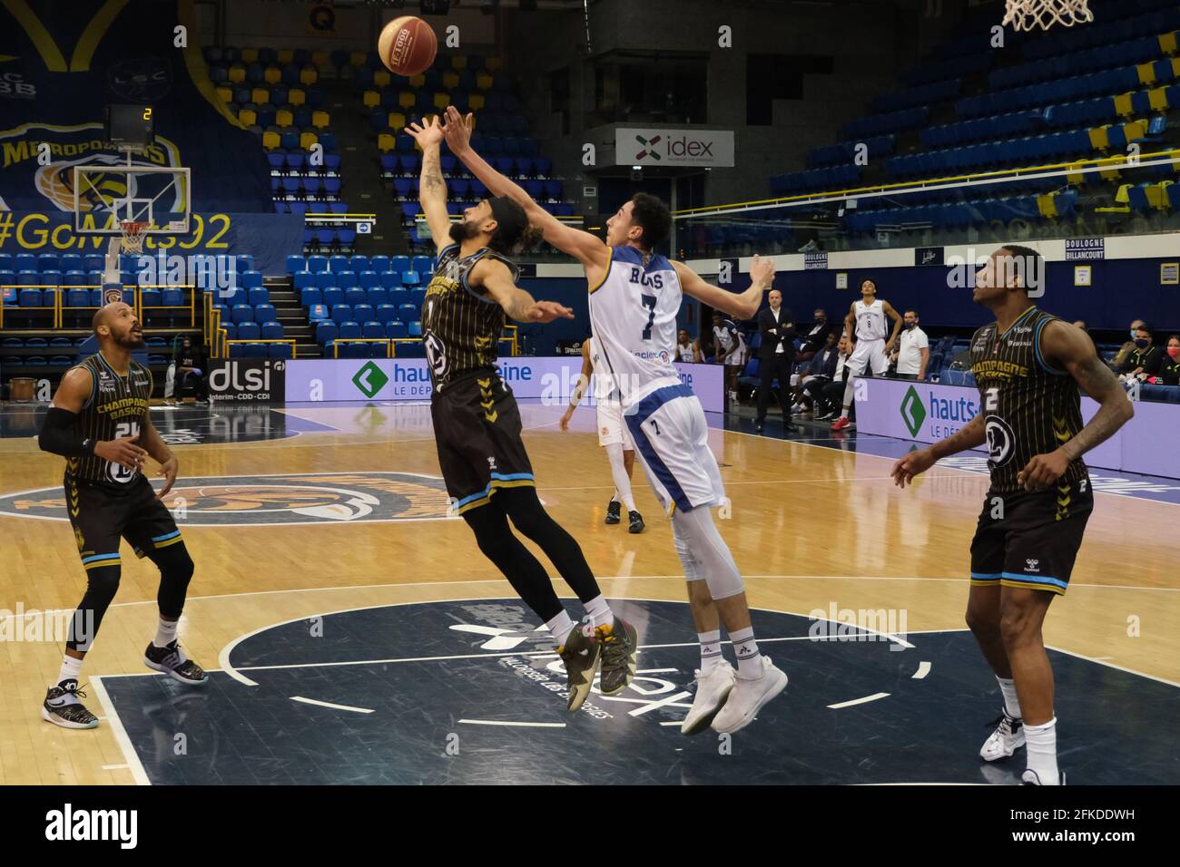 Levallois, hauts de Seine, France. 1er mai 2021. JOSHIKO SAIBOU la garde de pointe de Chalons-Reims en action pendant le championnat de basket-ball français Jeep Elite entre Boulogne-Levallois et Chalons-Reims au stade Marcel Cerdan - Levallois France.Levallois a gagné 77:71 crédit: Pierre Stevenin/ZUMA Wire/Alay Live News Banque D'Images