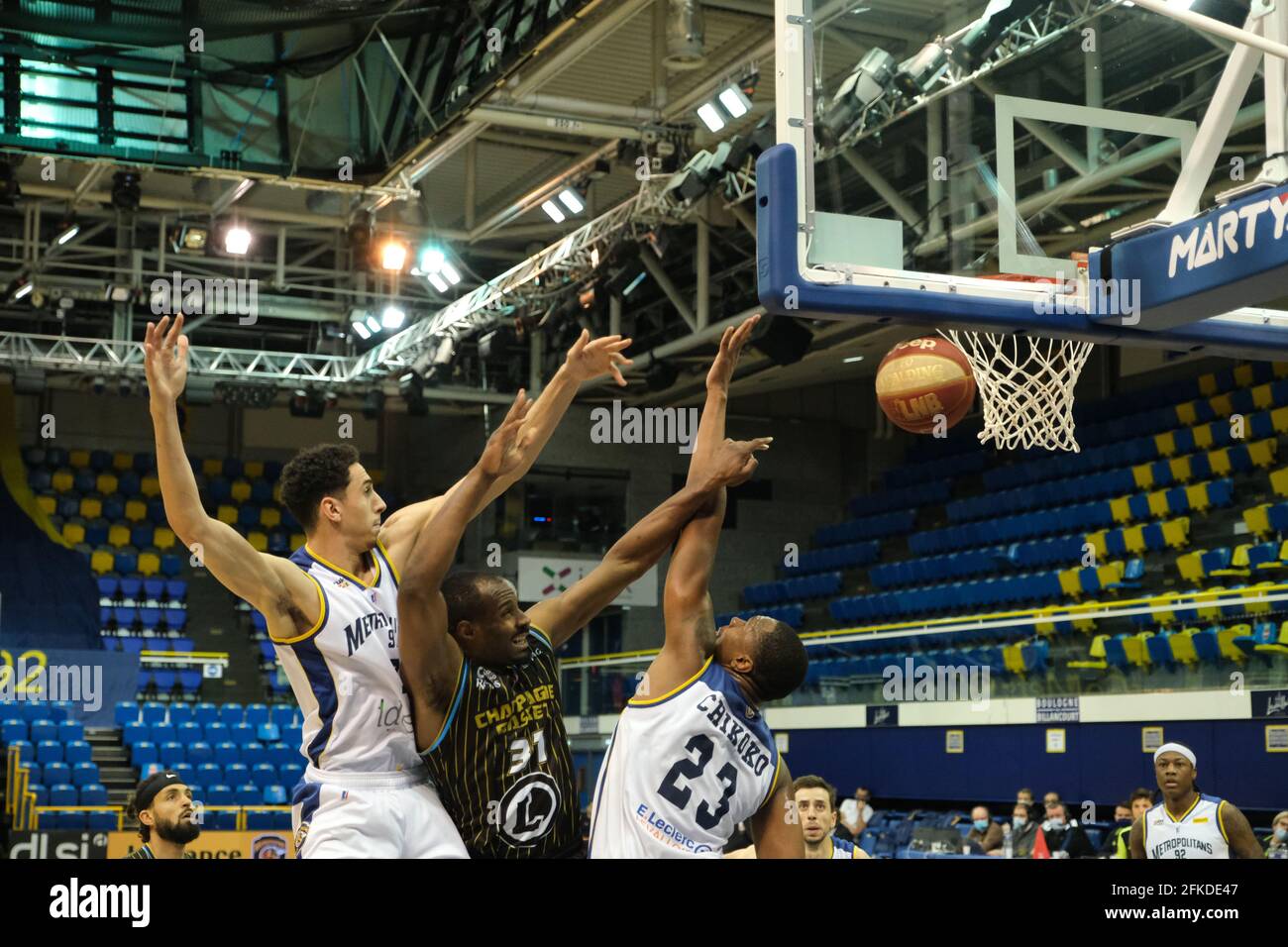 Levallois, hauts de Seine, France. 1er mai 2021. GANI AVANCE DE puissance DE Chalons-Reims en action pendant le championnat de basket-ball de France Jeep Elite entre Boulogne-Levallois et Chalons-Reims au stade Marcel Cerdan - Levallois France.Levallois a gagné 77:71 crédit: Pierre Stevenin/ZUMA Wire/Alay Live News Banque D'Images