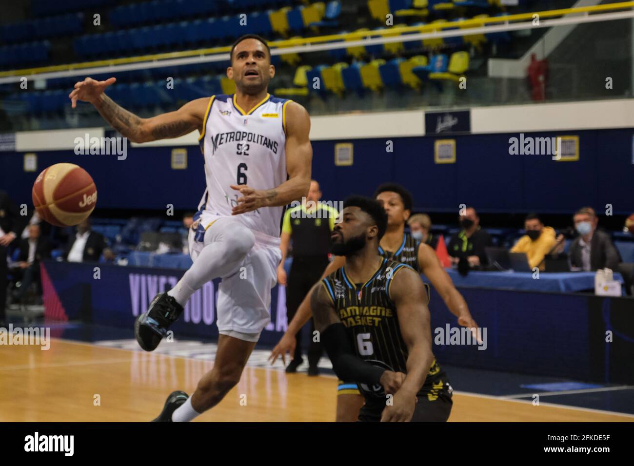 Levallois, hauts de Seine, France. 1er mai 2021. DAVID MICHINEAU garde de pointe de Boulogne-Levallois en action pendant le championnat de basket-ball français Jeep Elite entre Boulogne-Levallois et Chalons-Reims au stade Marcel Cerdan - Levallois France.Levallois a gagné 77:71 crédit: Pierre Stevenin/ZUMA Wire/Alay Live News Banque D'Images