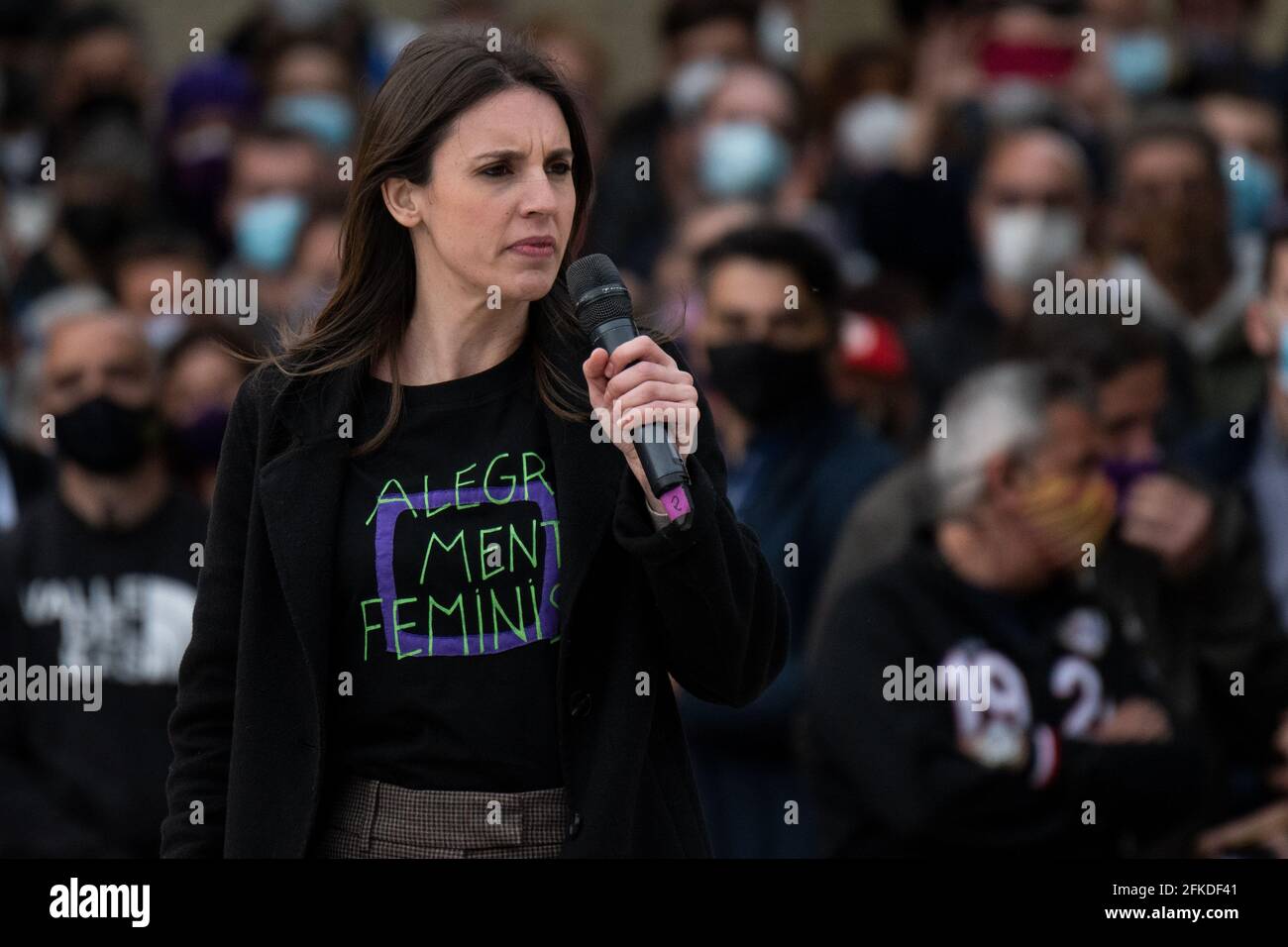 Madrid, Espagne. 30 avril 2021. La ministre espagnole de l'égalité, Irene Montero, lors d'un rassemblement de la partie Unidas Podemos dans le quartier de Vallecas. Unidas Podemos continue de présenter leur candidature pour les prochaines élections régionales de Madrid qui auront lieu le 4 mai 2021. Credit: Marcos del Mazo/Alay Live News Banque D'Images