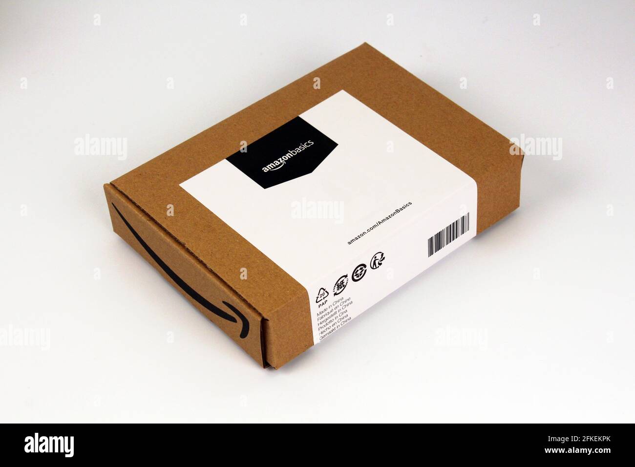 Carton Amazon, emballage d'expédition de base, éditorial Banque D'Images