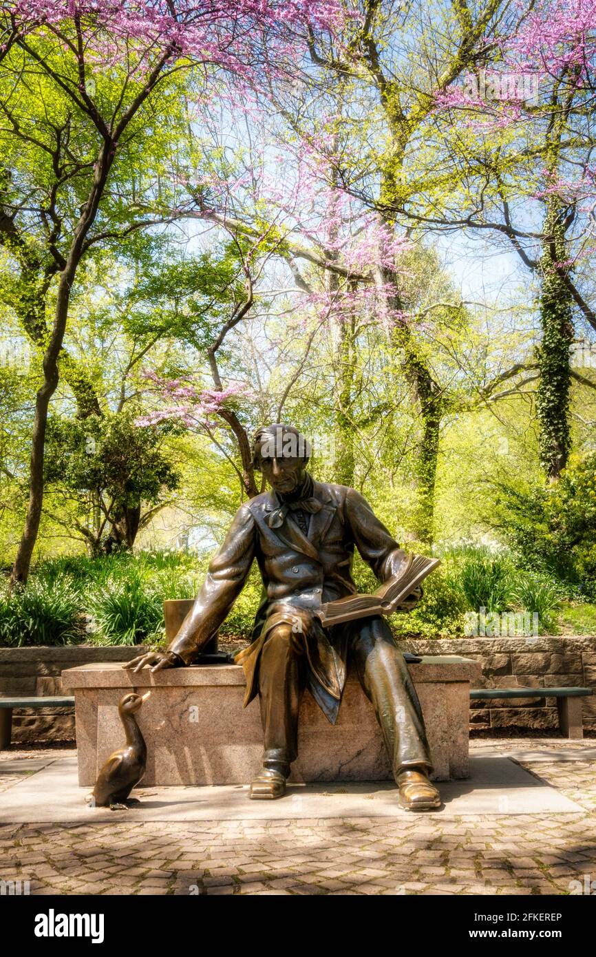 Statue de Hans Christian Andersen, Central Park, NYC Banque D'Images Statue de Hans Christian Andersen, Central Park, NYC Banque D'Images