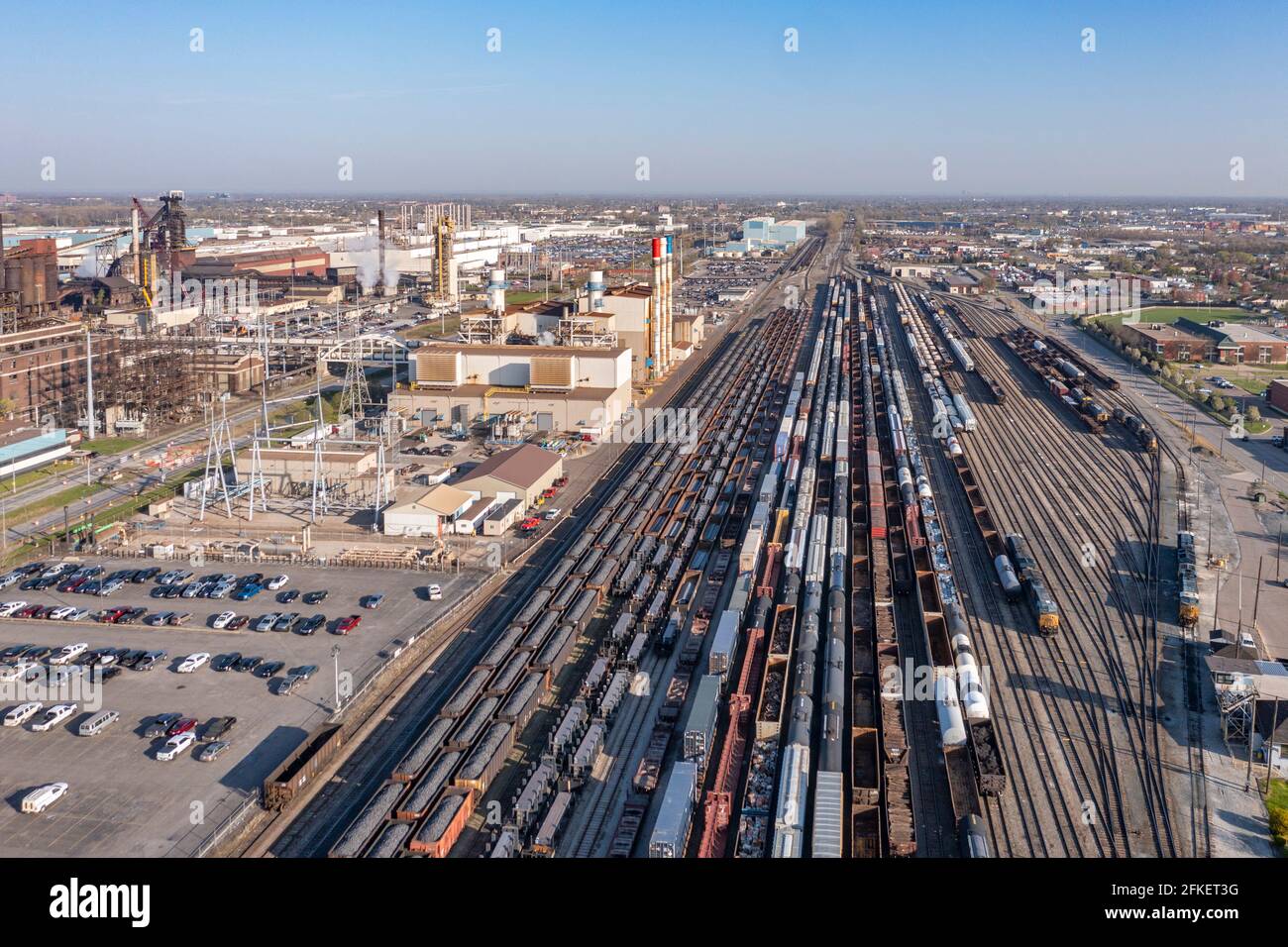 Dearborn, Michigan - le chantier ferroviaire CSX Rougemere adjacent au complexe Ford Rouge. Banque D'Images