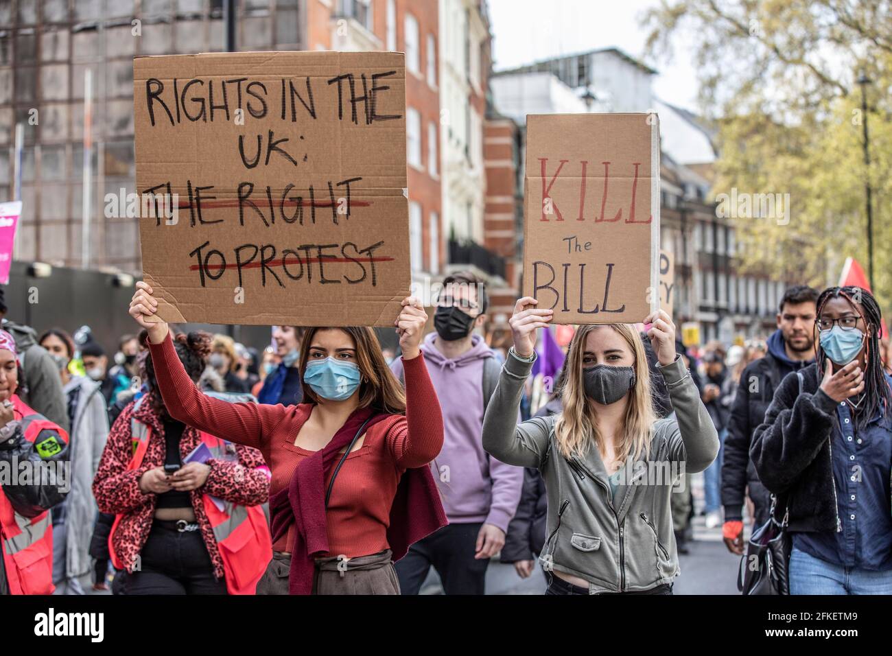 Des milliers de manifestants ont défilé dans le centre de Londres contre le nouveau projet de loi sur la police, le crime, la détermination de la peine et les tribunaux, Londres, Angleterre, Royaume-Uni Banque D'Images