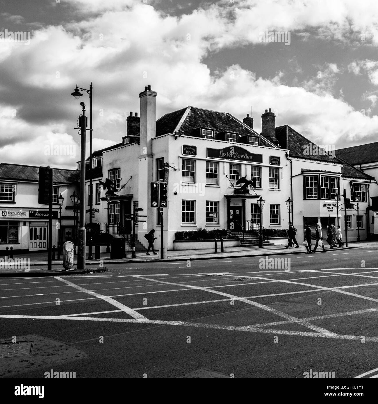 Epsom Surrey Londres, Royaume-Uni, avril 2021, Major Road Junction with No Cars pendant le programme d'éclusage Covid-19 du coronavirus Banque D'Images