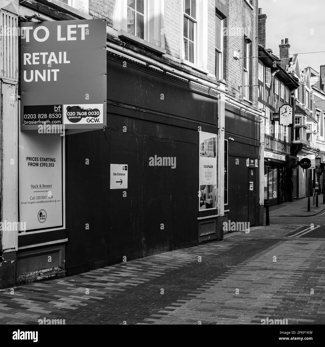 Kingston upon Thames, Londres, Royaume-Uni, avril 2021, a fermé High Street Retail Outlet à Let sans personnes Banque D'Images