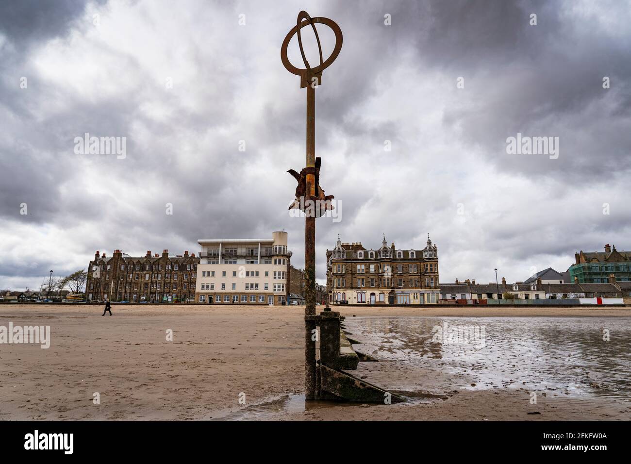 Vue sur la promenade de Portobello et la plage depuis la groyne en bois d'Édimbourg, en Écosse, au Royaume-Uni Banque D'Images
